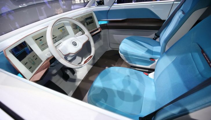 A volte ritornano: BUDD-e, il van di Volkswagen per l’hippie 2.0 - Foto 8 di 14