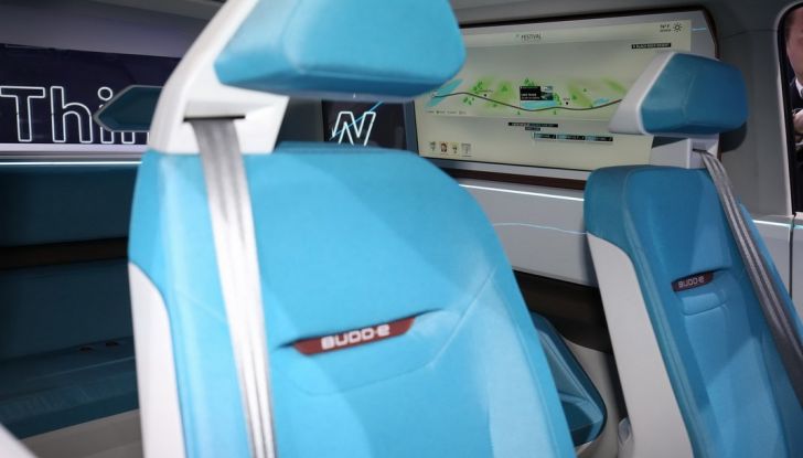 A volte ritornano: BUDD-e, il van di Volkswagen per l’hippie 2.0 - Foto 10 di 14