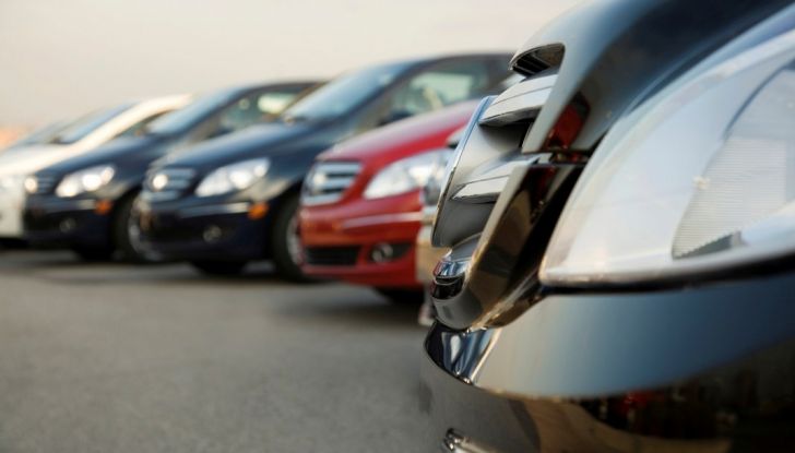 Il passaggio di proprietà auto: come si fa e quanto costa - Foto 2 di 6