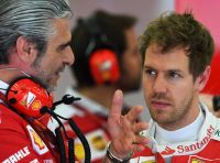 F1 Bahrain, qualifiche: Hamilton in pole. In seconda fila le Ferrari