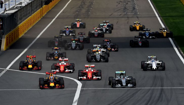 F1 2016, GP del Brasile: Hamilton trionfa nel diluvio, Vettel quinto - Foto 16 di 41