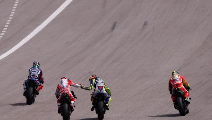 Orari MotoGP 2016 Austin, Texas: Marquez ricomincia da tre in diretta Sky e differita TV8 - Foto 17 di 32