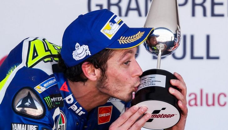 Valentino Rossi, frattura tibia e perone in allenamento: stagione finita - Foto 13 di 14