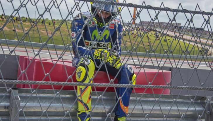 Valentino Rossi, frattura tibia e perone in allenamento: stagione finita - Foto 14 di 14