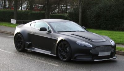 Aston Martin Vantage GT8, i primi test su strada nel Regno Unito