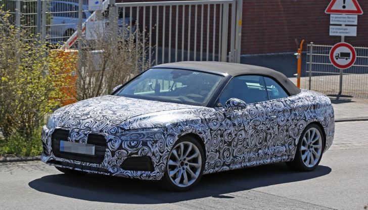 Audi S5 cabrio prime foto spia della scoperta tedesca (3)