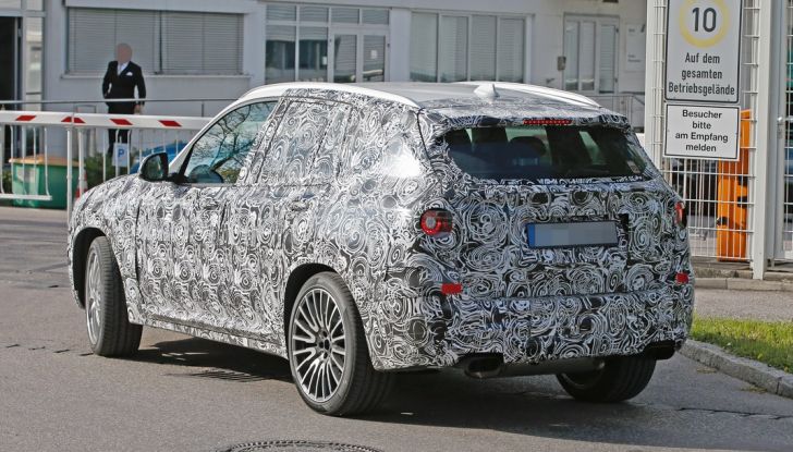 Nuova BMW X3 M: ecco le foto spia del suv sportivo - Foto 3 di 12