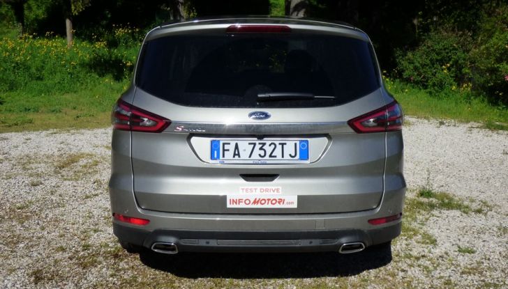 Ford S-Max TDCi 2.0 180 CV, prova su strada, dotazioni di serie e prezzi (20)