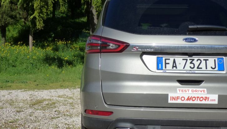 Ford S-Max TDCi 2.0 180 CV, prova su strada, dotazioni di serie e prezzi (23)