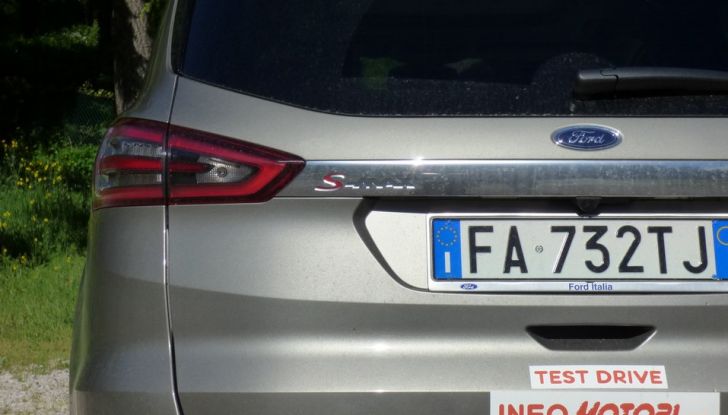 Ford S-Max TDCi 2.0 180 CV, prova su strada, dotazioni di serie e prezzi (24)
