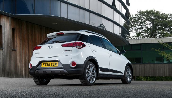 Hyundai i20 Active: si amplia la gamma suv della casa coreana - Foto 8 di 10