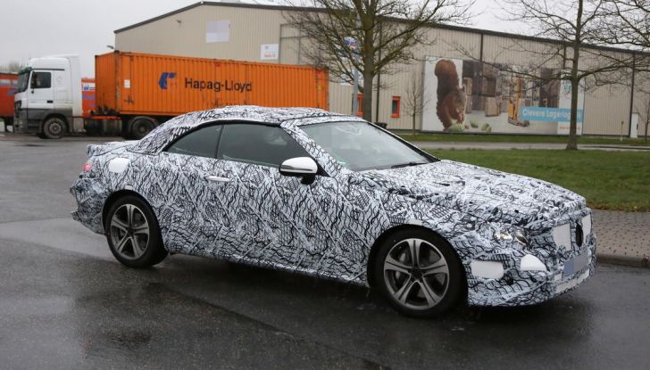 Mercedes Classe E Cabrio: prime immagini spia della scoperta tedesca - Foto 15 di 20
