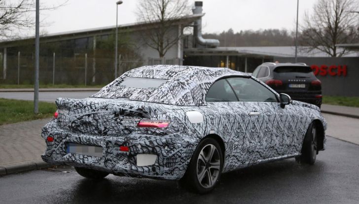Mercedes Classe E Cabrio: prime immagini spia della scoperta tedesca - Foto 18 di 20
