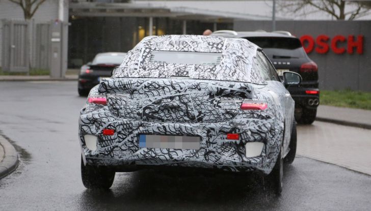 Mercedes Classe E Cabrio: prime immagini spia della scoperta tedesca - Foto 19 di 20