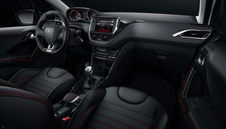 Peugeot 2008: gamma e prezzi del nuovo SUV - Foto 12 di 12