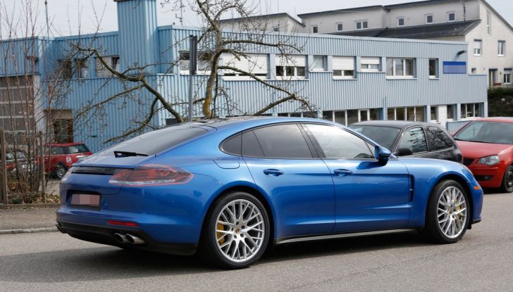 Nuova Porsche Panamera MY2017, le foto dei test senza camuffature - Foto 4 di 8