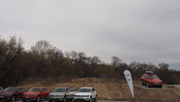 Nuova Volkswagen Tiguan, prova su strada, motorizzazioni e prezzi - Foto 10 di 28