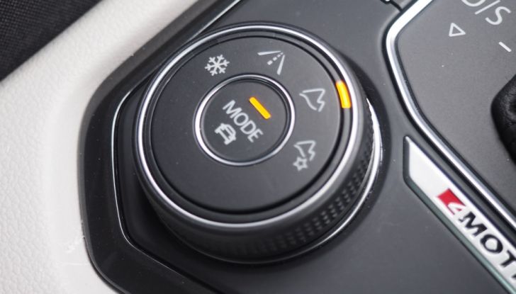 Nuova Volkswagen Tiguan, prova su strada, motorizzazioni e prezzi - Foto 7 di 28