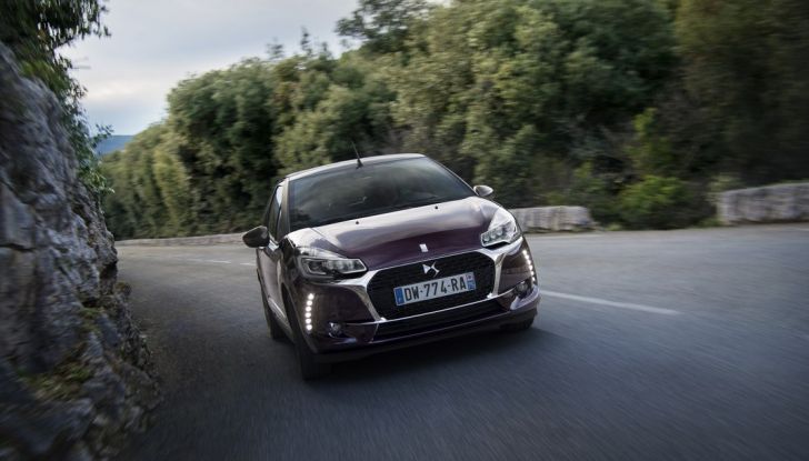 Nuove DS 3 e DS 3 Cabrio: prova su strada, motorizzazioni e prezzi - Foto 27 di 40