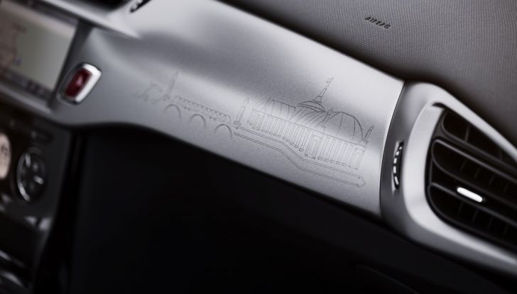 Nuove DS 3 e DS 3 Cabrio: prova su strada, motorizzazioni e prezzi - Foto 14 di 40