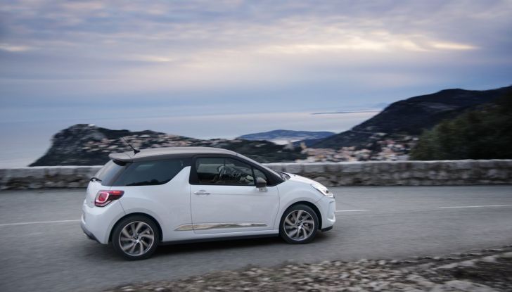 Nuove DS 3 e DS 3 Cabrio: prova su strada, motorizzazioni e prezzi - Foto 32 di 40