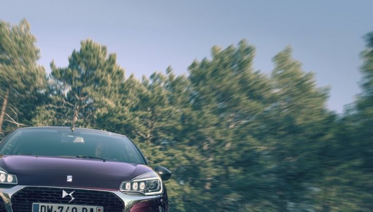 Nuove DS 3 e DS 3 Cabrio: prova su strada, motorizzazioni e prezzi - Foto 38 di 40