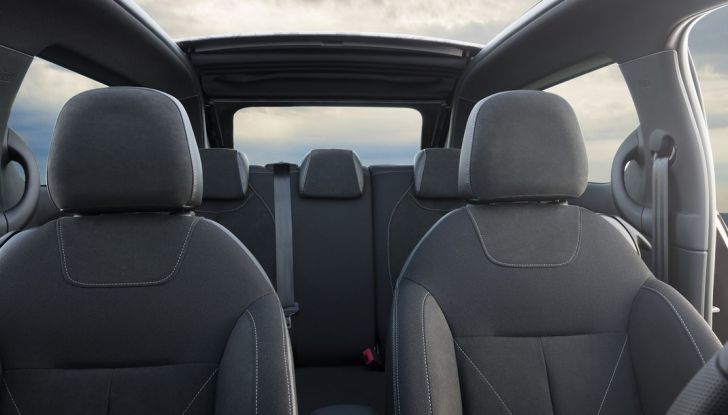 Nuove DS 3 e DS 3 Cabrio: prova su strada, motorizzazioni e prezzi - Foto 40 di 40