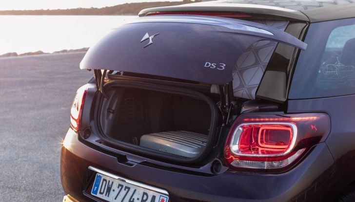 Nuove DS 3 e DS 3 Cabrio: prova su strada, motorizzazioni e prezzi - Foto 18 di 40