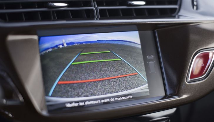 Nuove DS 3 e DS 3 Cabrio: prova su strada, motorizzazioni e prezzi - Foto 20 di 40