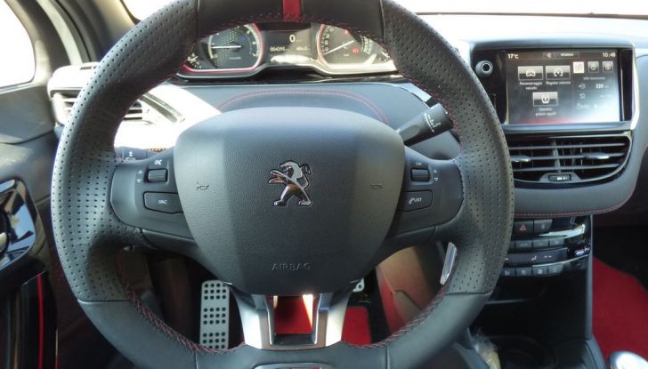 Peugeot 208 GTi by Peugeot Sport: La nostra prova della 208 da 208 CV - Foto 4 di 32