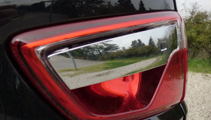 Ford EcoSport prova su strada, motorizzazioni e prezzi - Foto 10 di 41