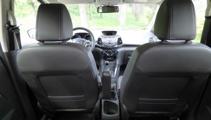 Ford EcoSport prova su strada, motorizzazioni e prezzi - Foto 33 di 41