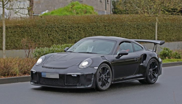 Porsche 911 GT3 RS 4.2 prime foto spia - Foto 10 di 16