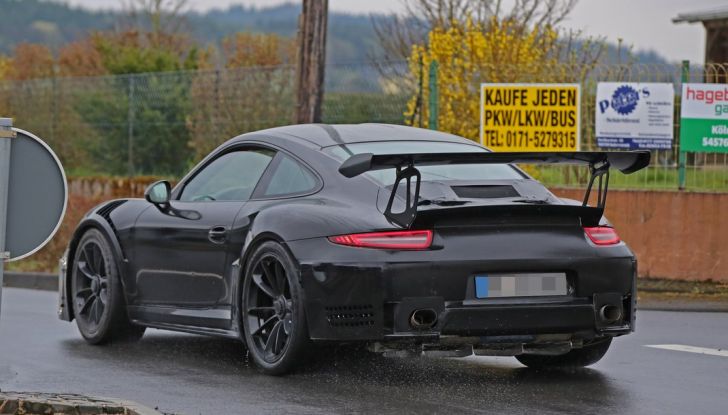 Porsche 911 GT3 RS 4.2 prime foto spia - Foto 16 di 16