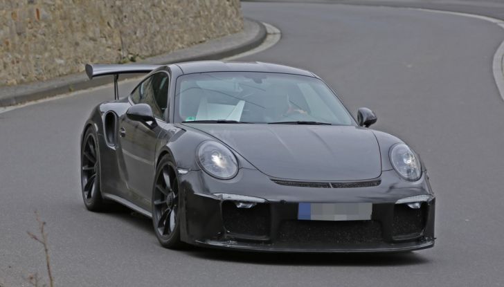 Porsche 911 GT3 RS 4.2 prime foto spia - Foto 1 di 16