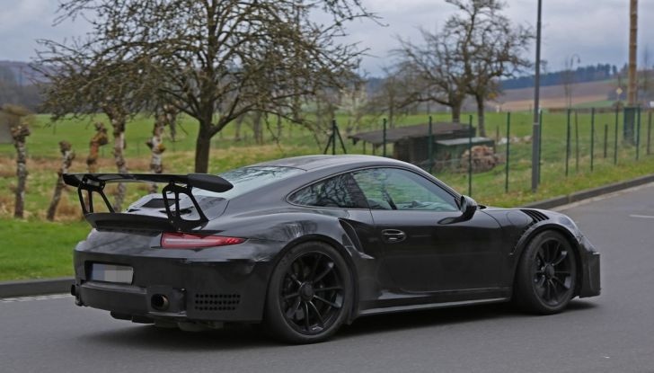 Porsche 911 GT3 RS 4.2 prime foto spia - Foto 5 di 16