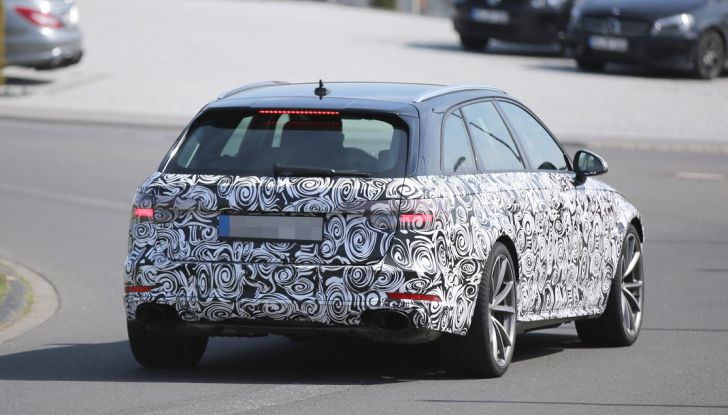 Audi Sport sempre più avanti: Audi RS4 Avant 2017 - Foto 2 di 9