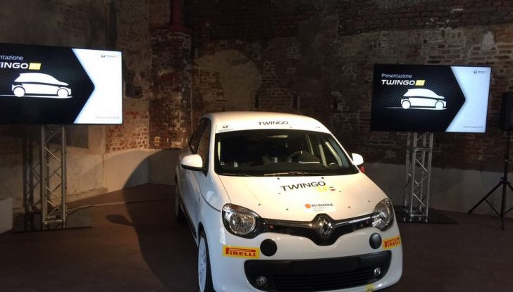 Renault Twingo R1 debutta nei rally italiani - Foto 11 di 12