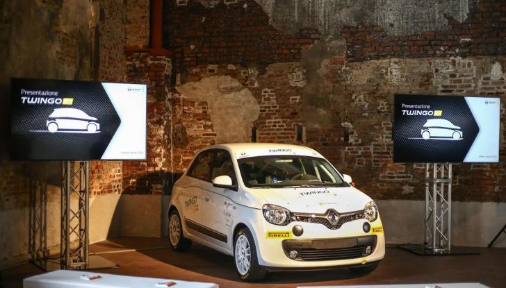 Renault Twingo R1 debutta nei rally italiani - Foto 12 di 12