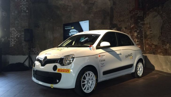 Renault Twingo R1 debutta nei rally italiani - Foto 8 di 12