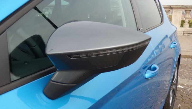 Seat Leon Connect 1.6 Tdi 110 CV: ​P​rova su strada, prestazioni e prezzi - Foto 4 di 38