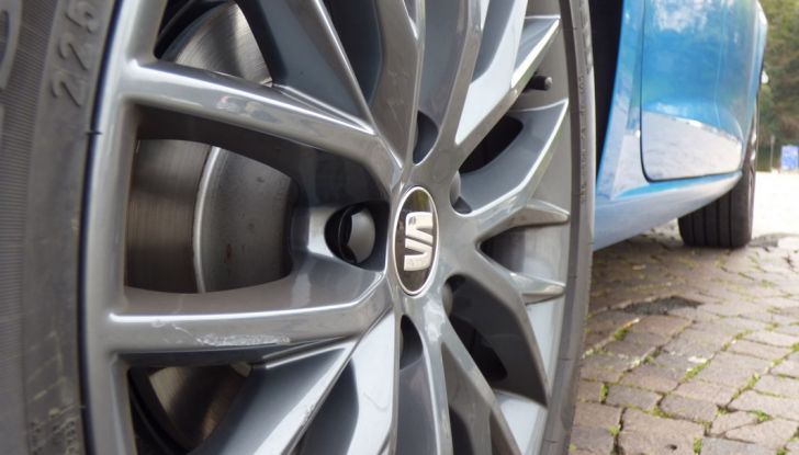 Seat Leon Connect 1.6 Tdi 110 CV: ​P​rova su strada, prestazioni e prezzi - Foto 3 di 38