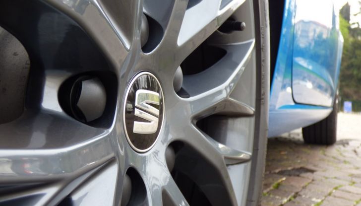 Seat Leon Connect 1.6 Tdi 110 CV: ​P​rova su strada, prestazioni e prezzi - Foto 18 di 38