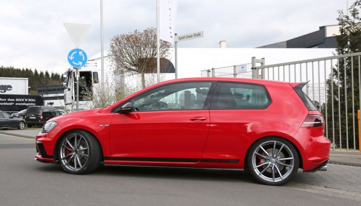 Volkswagen Golf GTI Clubsport: test al Nurburgring - Foto 1 di 19