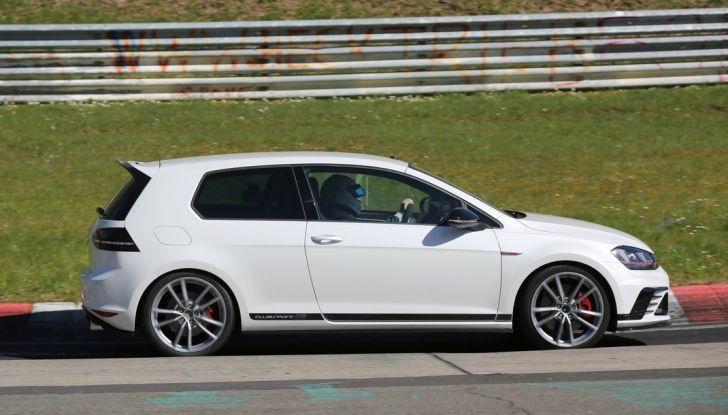 Volkswagen Golf GTI Clubsport: test al Nurburgring - Foto 12 di 19