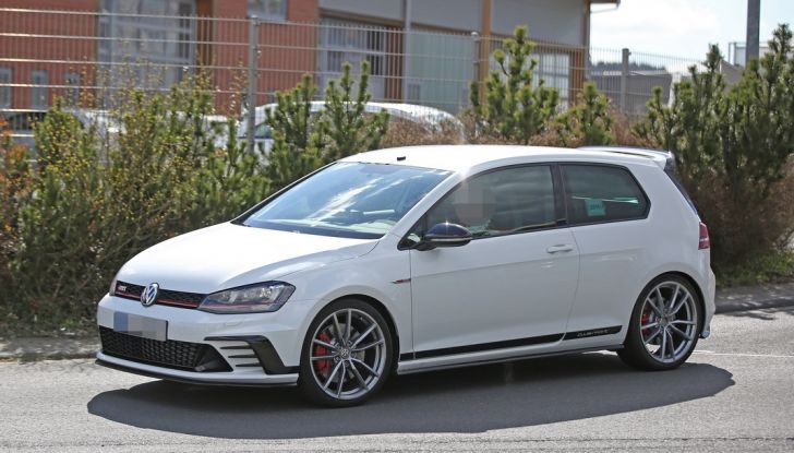 Volkswagen Golf GTI Clubsport: test al Nurburgring - Foto 3 di 19