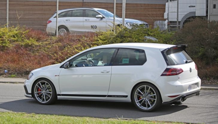 Volkswagen Golf GTI Clubsport: test al Nurburgring - Foto 5 di 19