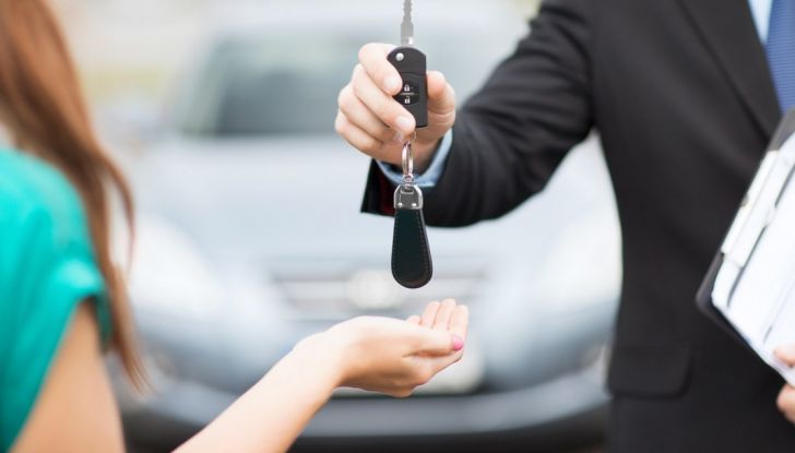 Il passaggio di proprietà auto: come si fa e quanto costa - Foto 1 di 6