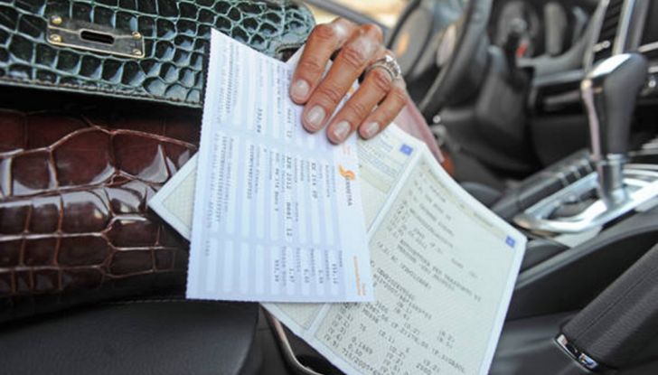 Bollo auto scaduto: come, quando e dove pagare - Foto 1 di 7