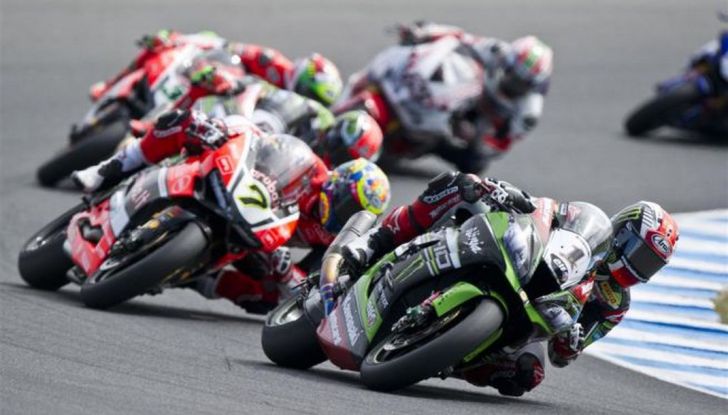 Superbike Aragon: la Ducati del gallese si aggiudica Gara 1 - Foto 2 di 5